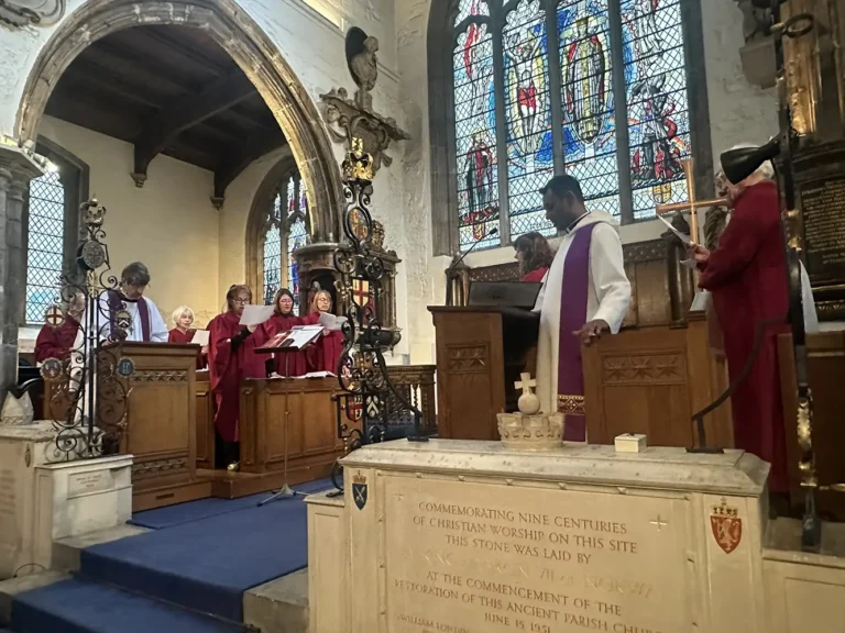 ST_Olave_Hart_street_Worship